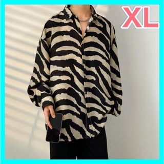 ドレープ感ゆったり　メンズシャツ　ブラック　XL　シフォン軽やかレトロフラワー(シャツ)