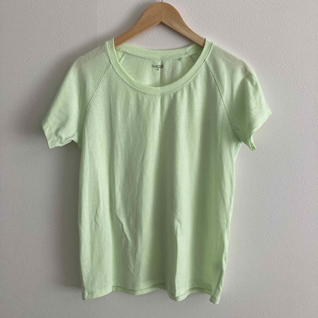 GU(ジーユー)のGU アクティブTシャツ 半袖 ヨガ 運動着 Mサイズ レディースのトップス(Tシャツ(半袖/袖なし))の商品写真