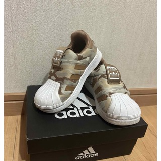 adidas 靴　シューズ　迷彩　スニーカー　14センチ