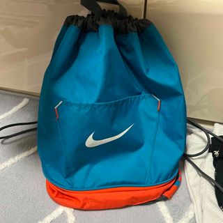 ナイキ(NIKE)のNIKE大人気！ロゴ入りプールバック(リュックサック)