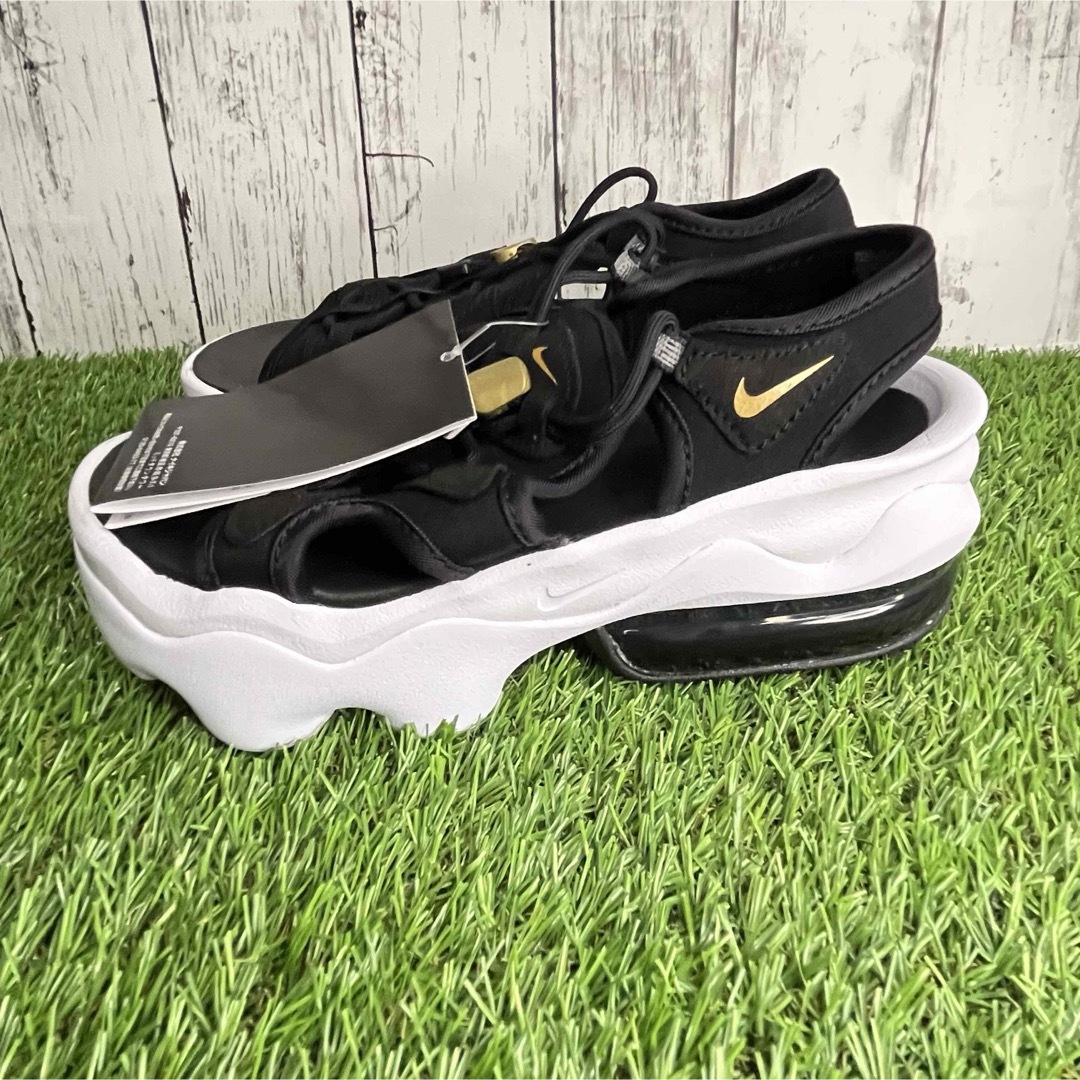 NIKE(ナイキ)の新品タグ付き NIKE ナイキ エアマックス ココ サンダル 【22】 白 黒 レディースの靴/シューズ(サンダル)の商品写真