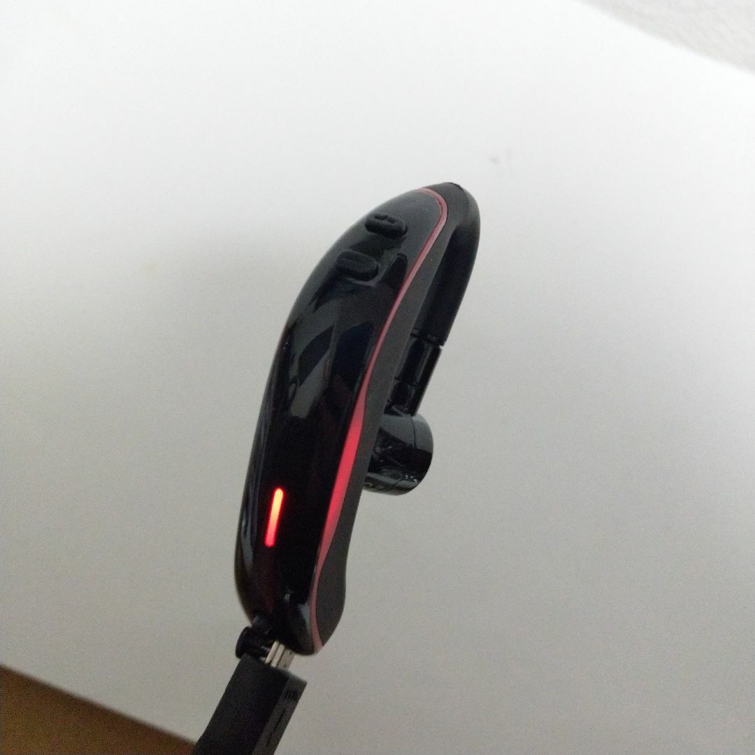 SLuB　ワイヤレスヘッドセット Bluetooth5.0 新品 スマホ/家電/カメラのオーディオ機器(ヘッドフォン/イヤフォン)の商品写真