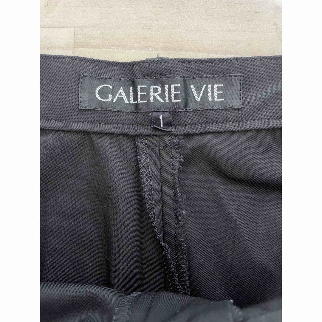 GALERIE VIE(ギャルリーヴィー)のギャルリーヴィー/パンツ/10分丈/ブラック/1/S/コットン×化繊/日本製 レディースのパンツ(カジュアルパンツ)の商品写真