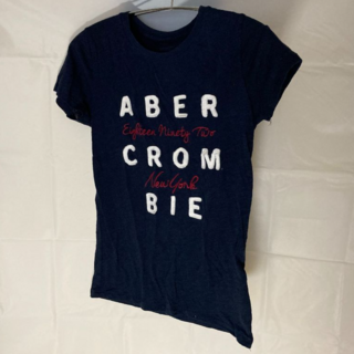 Abercrombie&Fitch　Tシャツ
