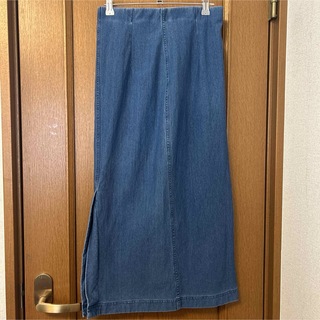ユニクロ(UNIQLO)のデニムジャージーナローロングスカート（丈標準80～84cm）(ロングスカート)