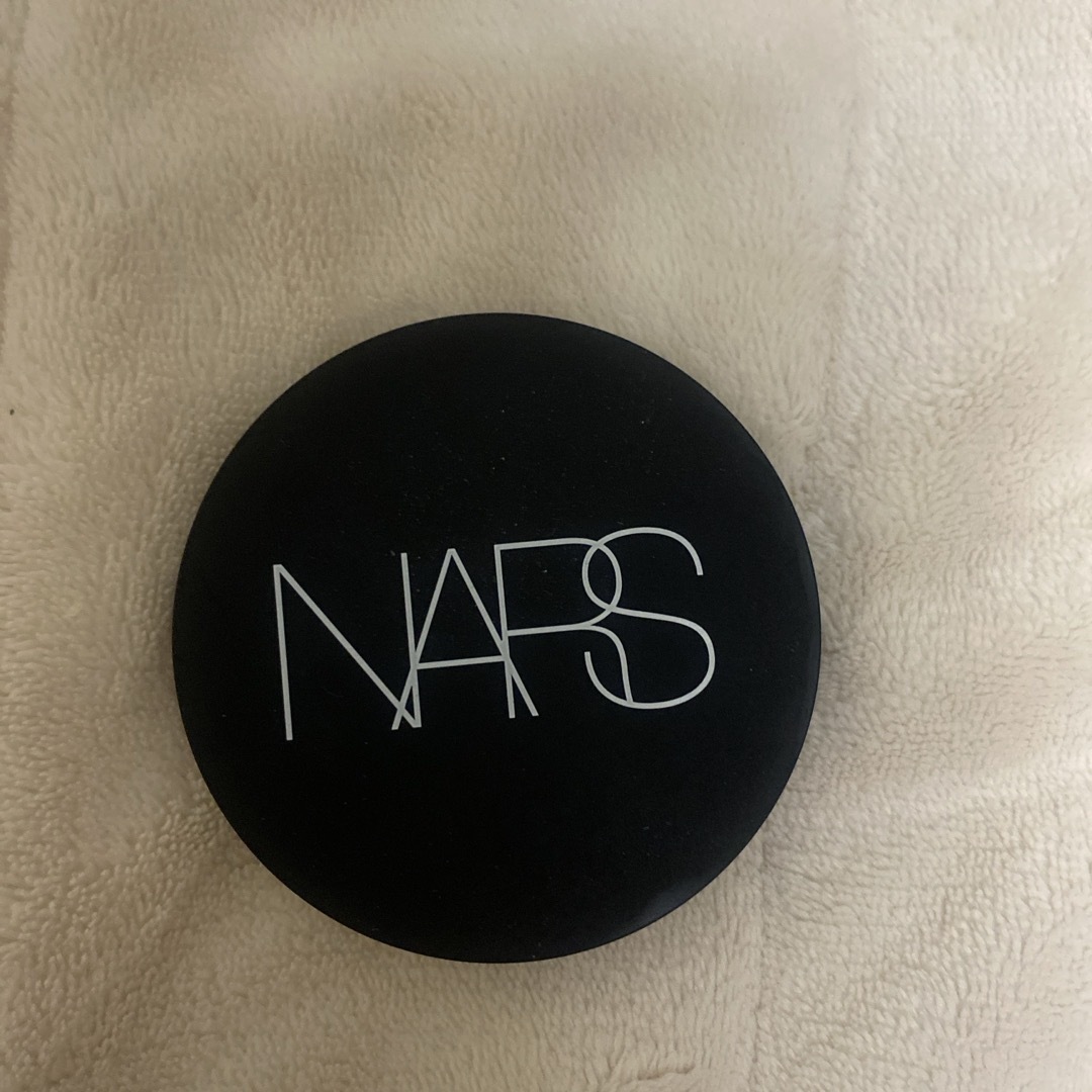 NARS(ナーズ)のNARS ソフトマット アドバンスト パーフェクティングパウダー03122 コスメ/美容のベースメイク/化粧品(フェイスパウダー)の商品写真