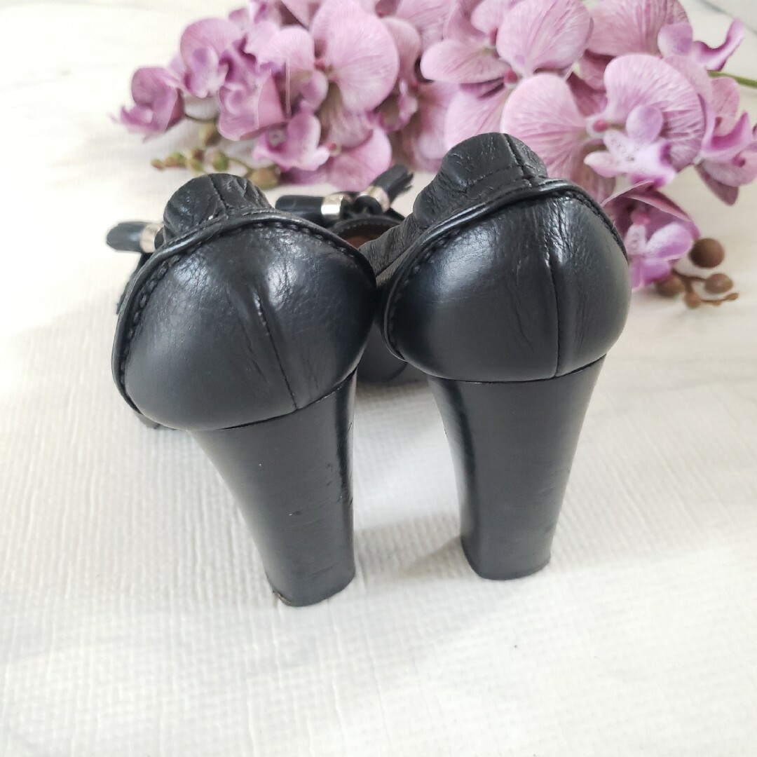 celine(セリーヌ)のCELINE マカダムタッセル付きローファー風パンプス ブラック 36サイズ レディースの靴/シューズ(ハイヒール/パンプス)の商品写真