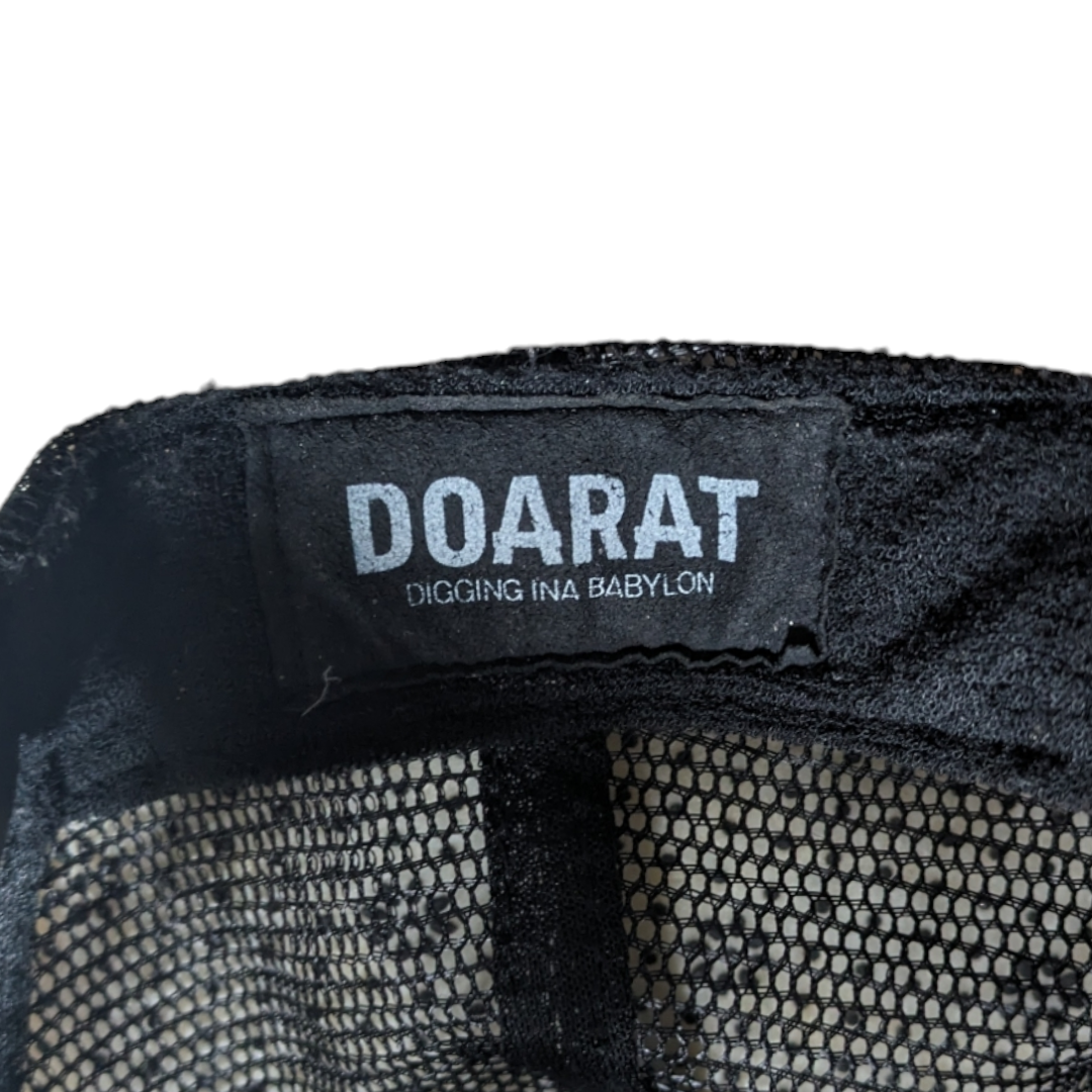 DOARAT(ドゥアラット)のDOARAT OTTO製 ブラック メッシュ ベースボールキャップ メンズの帽子(キャップ)の商品写真