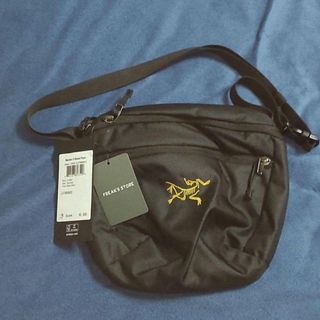 アークテリクス(ARC'TERYX)の新品未使用　アークテリクス　新型マンティス2　ブラック(ショルダーバッグ)