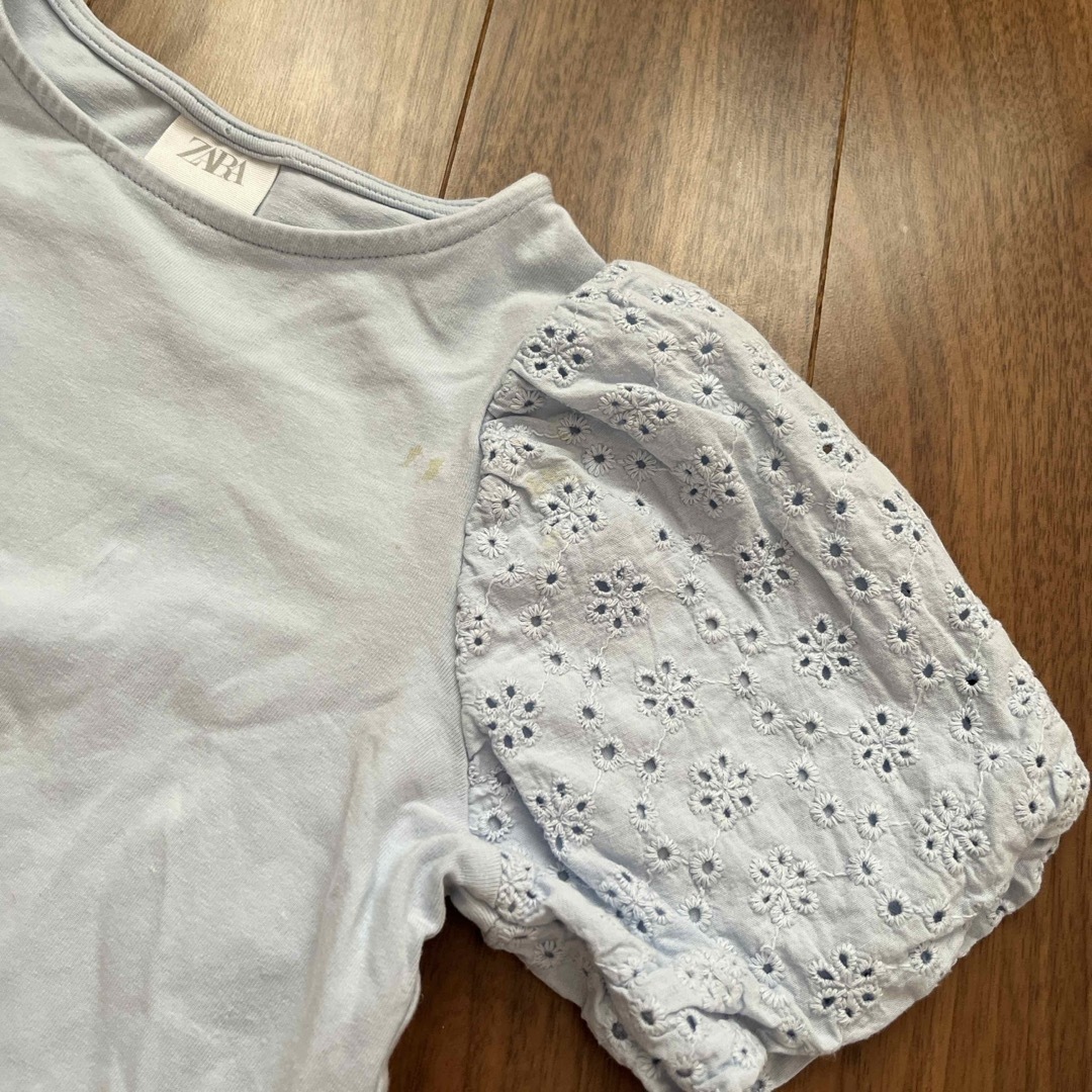 ZARA KIDS(ザラキッズ)のZARA KIDS 半袖カットソー 双子用 キッズ/ベビー/マタニティのキッズ服女の子用(90cm~)(Tシャツ/カットソー)の商品写真