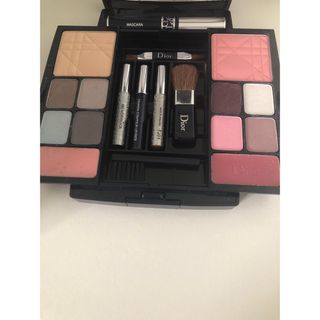 Dior トラベルスタジオ　パレットアイシャドウ　チーク　トラベルコレクション(コフレ/メイクアップセット)