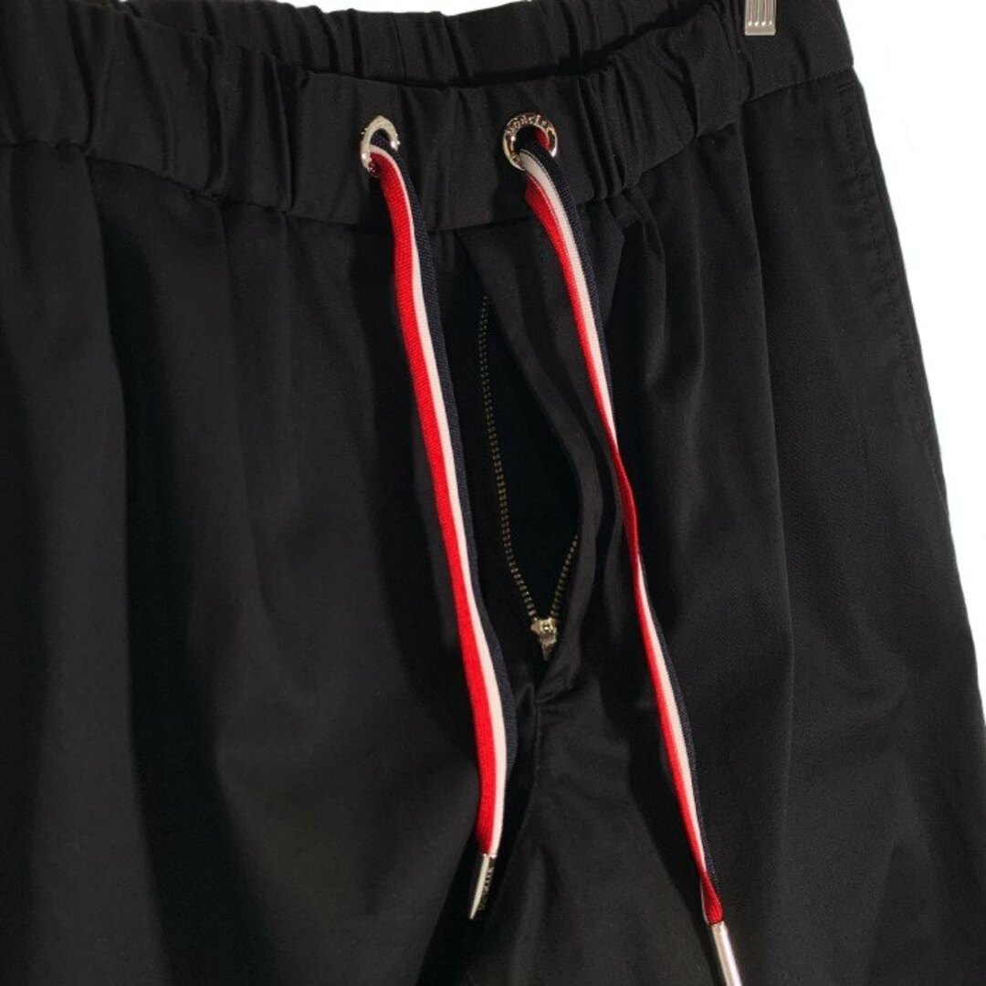 MONCLER(モンクレール)のMONCLER モンクレール PANTALONE SPORTIVO ジョガーパンツ ブラック コットン ストレッチ Size 46 メンズのパンツ(その他)の商品写真