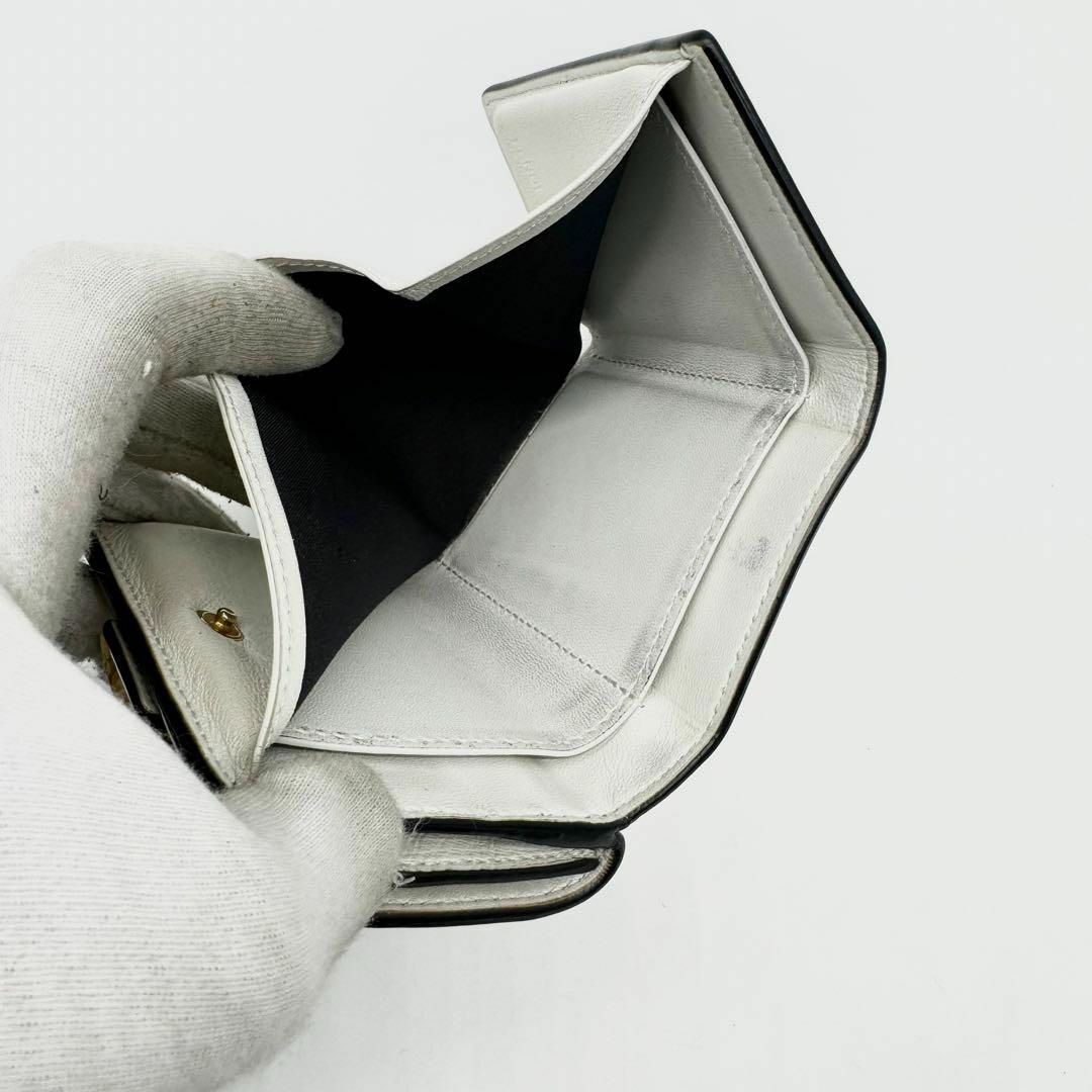FENDI(フェンディ)の【現行品✨】フェンディ バゲット マイクロ コンパクト エンボス　三つ折り財布 レディースのファッション小物(財布)の商品写真