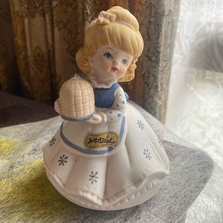 アンティークオルゴール陶器人形
