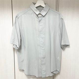 IRENISA FLY FRONT SHORT-SLEEVED SHIRT(シャツ)