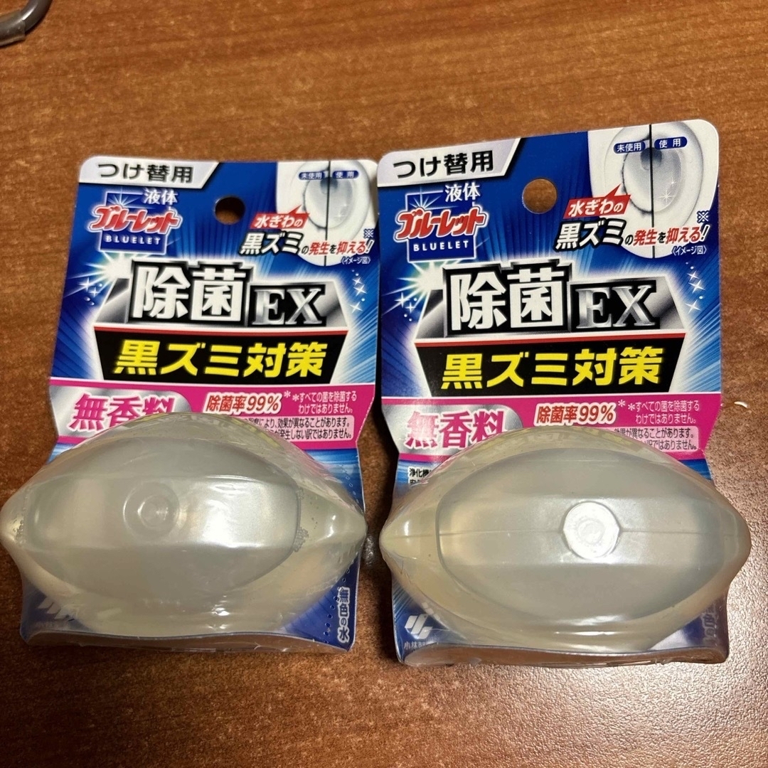 小林製薬(コバヤシセイヤク)の【匿名配送】液体ブルーレットおくだけ除菌EXつけ替用 無香料 70ml ×2個 インテリア/住まい/日用品の日用品/生活雑貨/旅行(洗剤/柔軟剤)の商品写真