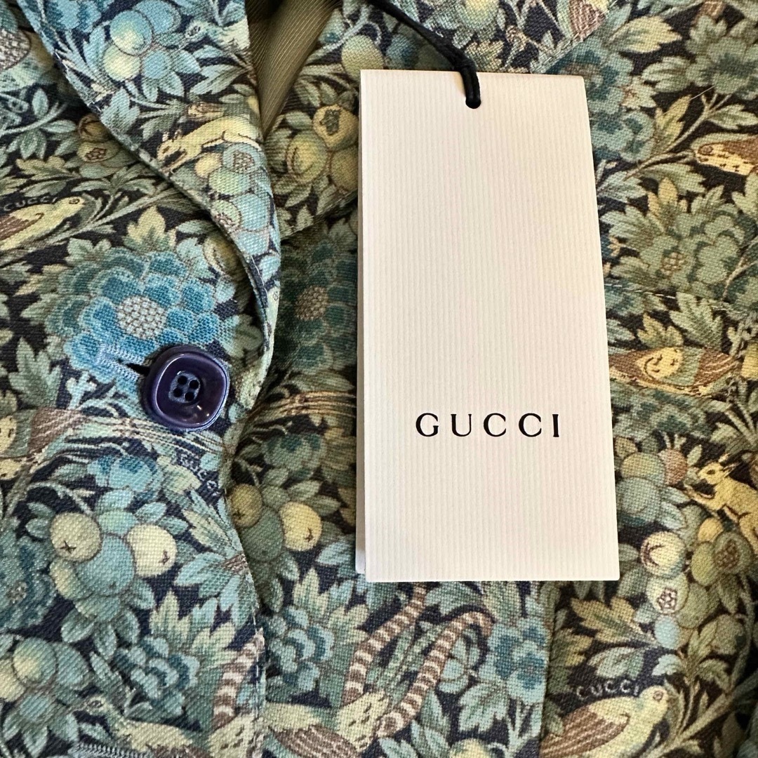 Gucci(グッチ)の新品タグ付き　GUCCI✳︎フローラル　テーラード　コットン　ジャケット40 レディースのジャケット/アウター(テーラードジャケット)の商品写真