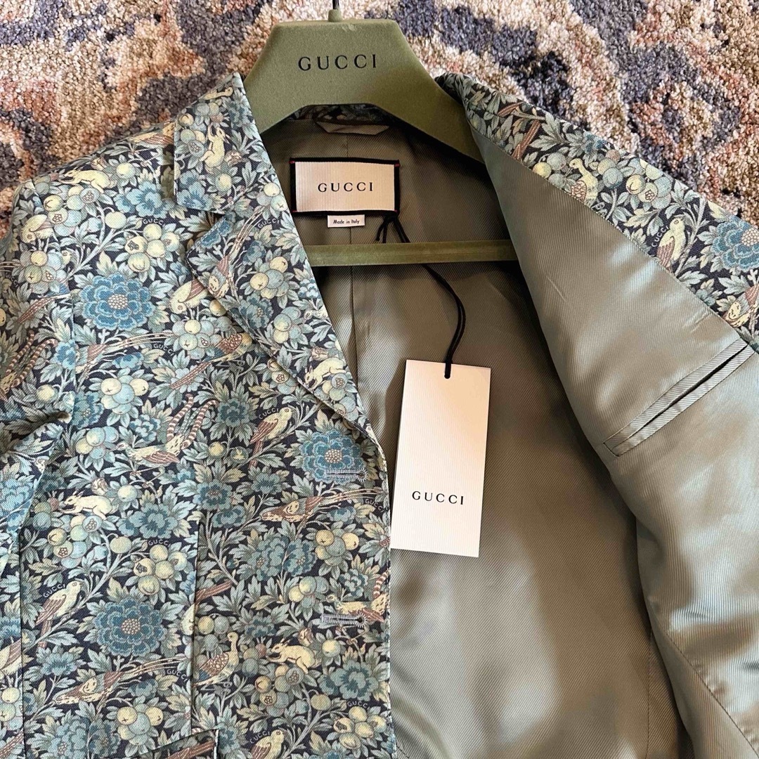 Gucci(グッチ)の新品タグ付き　GUCCI✳︎フローラル　テーラード　コットン　ジャケット40 レディースのジャケット/アウター(テーラードジャケット)の商品写真