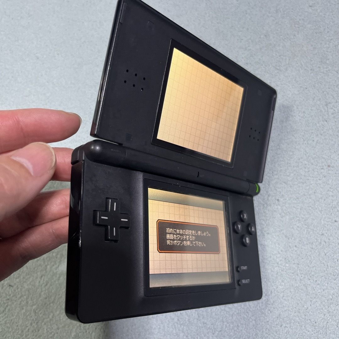 ニンテンドーDS(ニンテンドーDS)のNintendo DS lite  ブラック エンタメ/ホビーのゲームソフト/ゲーム機本体(携帯用ゲーム機本体)の商品写真