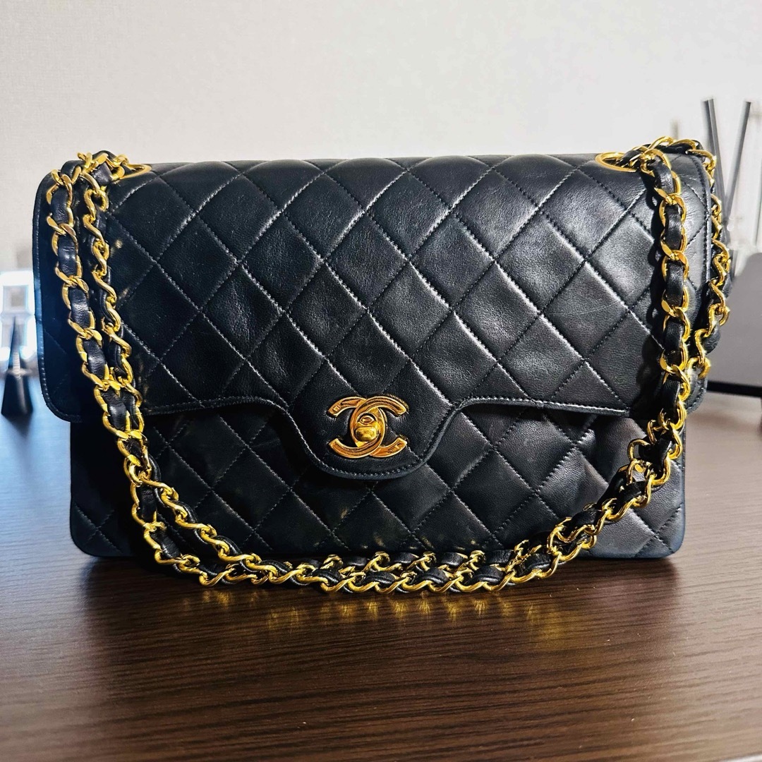 CHANEL(シャネル)のCHANEL シャネル マトラッセ25 ラムスキン Wフラップ 中古 カード付き レディースのバッグ(ショルダーバッグ)の商品写真