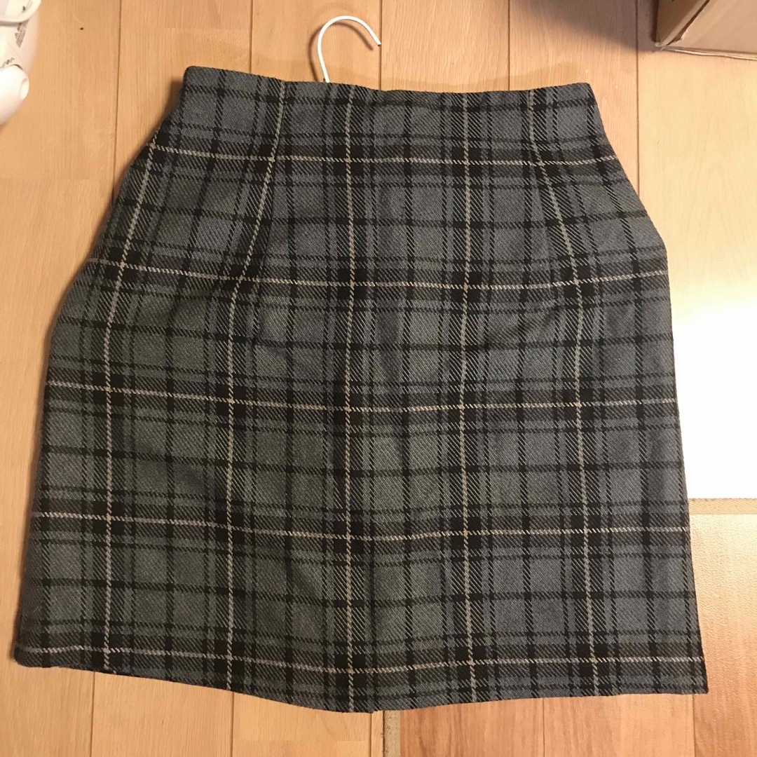 GU(ジーユー)のGU スカート M レディースのスカート(ひざ丈スカート)の商品写真