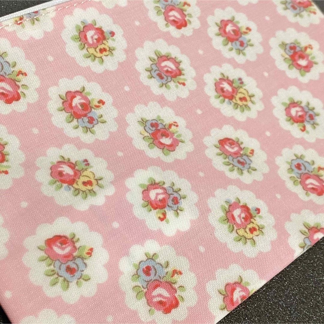 Cath Kidston(キャスキッドソン)の新品 Cath Kidston キャス・キッドソン ポーチ ピンク フラワー レディースのファッション小物(ポーチ)の商品写真