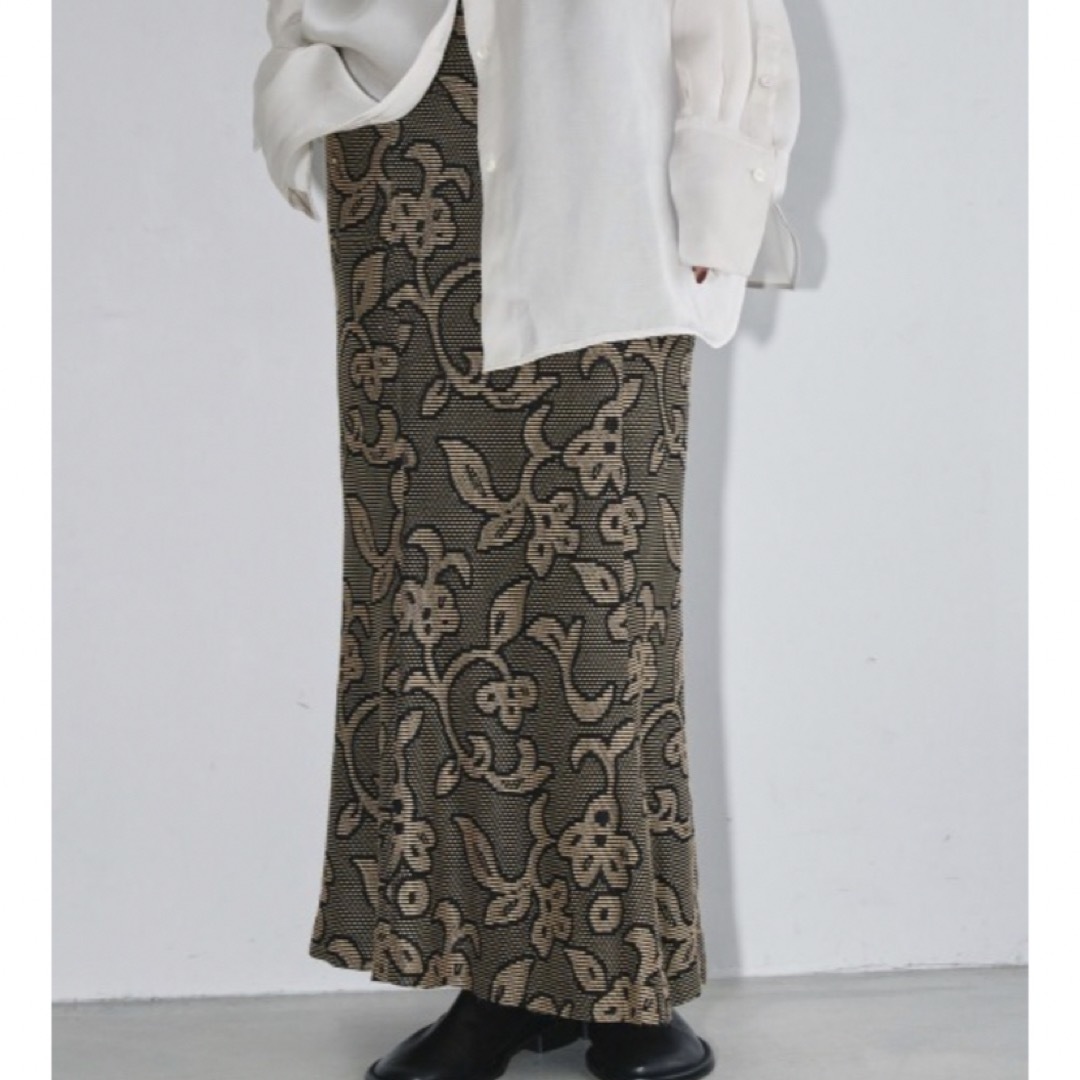 TODAYFUL(トゥデイフル)のTODAYFUL ジャガードリーフペンシルスカート　38 完売品 レディースのスカート(ロングスカート)の商品写真