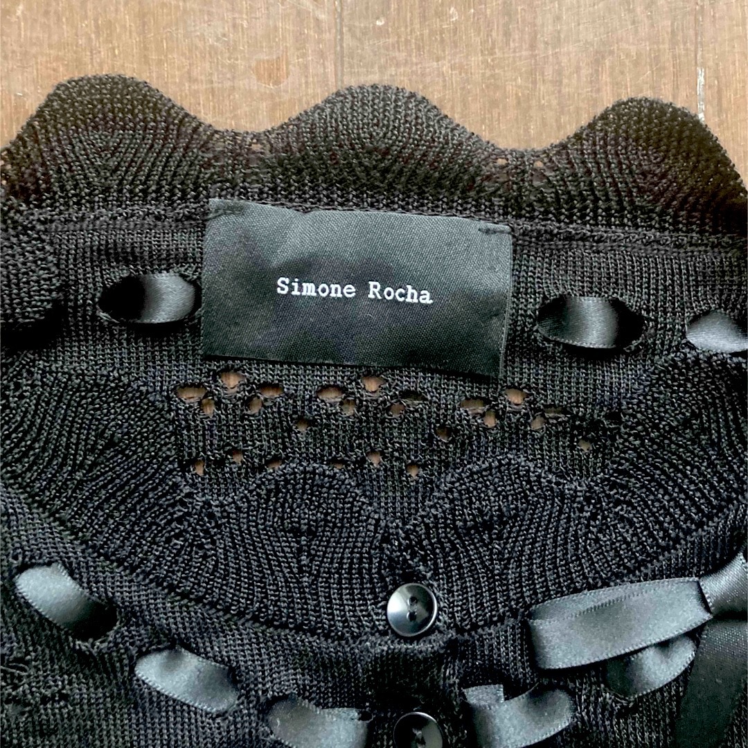 Simone Rocha(シモーネロシャ)のシモーネロシャ　リボンカーディガン　ブラック　XSサイズ レディースのトップス(カーディガン)の商品写真