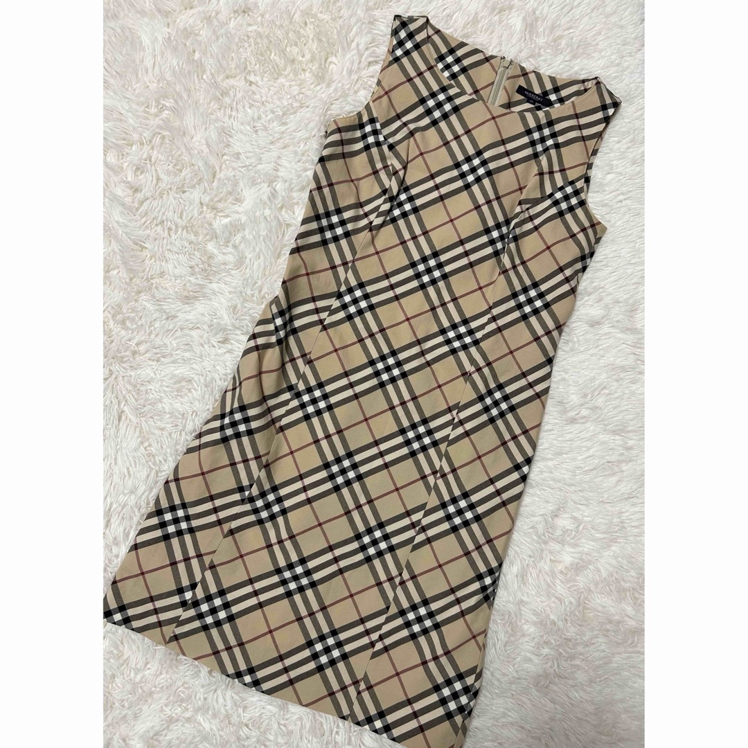 BURBERRY(バーバリー)のバーバリーロンドン★ワンピース　40size ノバチェック　美品 レディースのワンピース(ひざ丈ワンピース)の商品写真