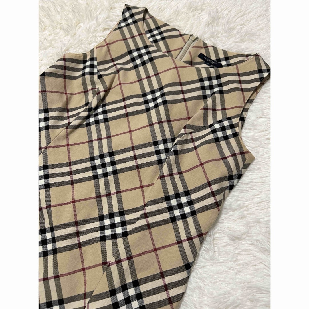 BURBERRY(バーバリー)のバーバリーロンドン★ワンピース　40size ノバチェック　美品 レディースのワンピース(ひざ丈ワンピース)の商品写真