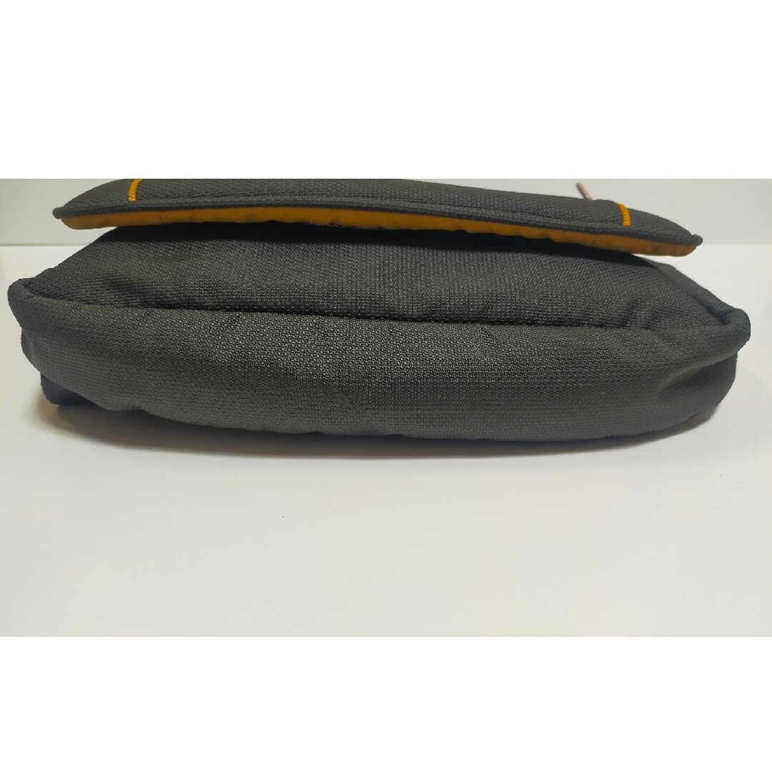 TUMI(トゥミ)の【希少】TUMI × DUCATI　トゥミ　ドゥカティ　コラボ　ショルダーバッグ メンズのバッグ(メッセンジャーバッグ)の商品写真