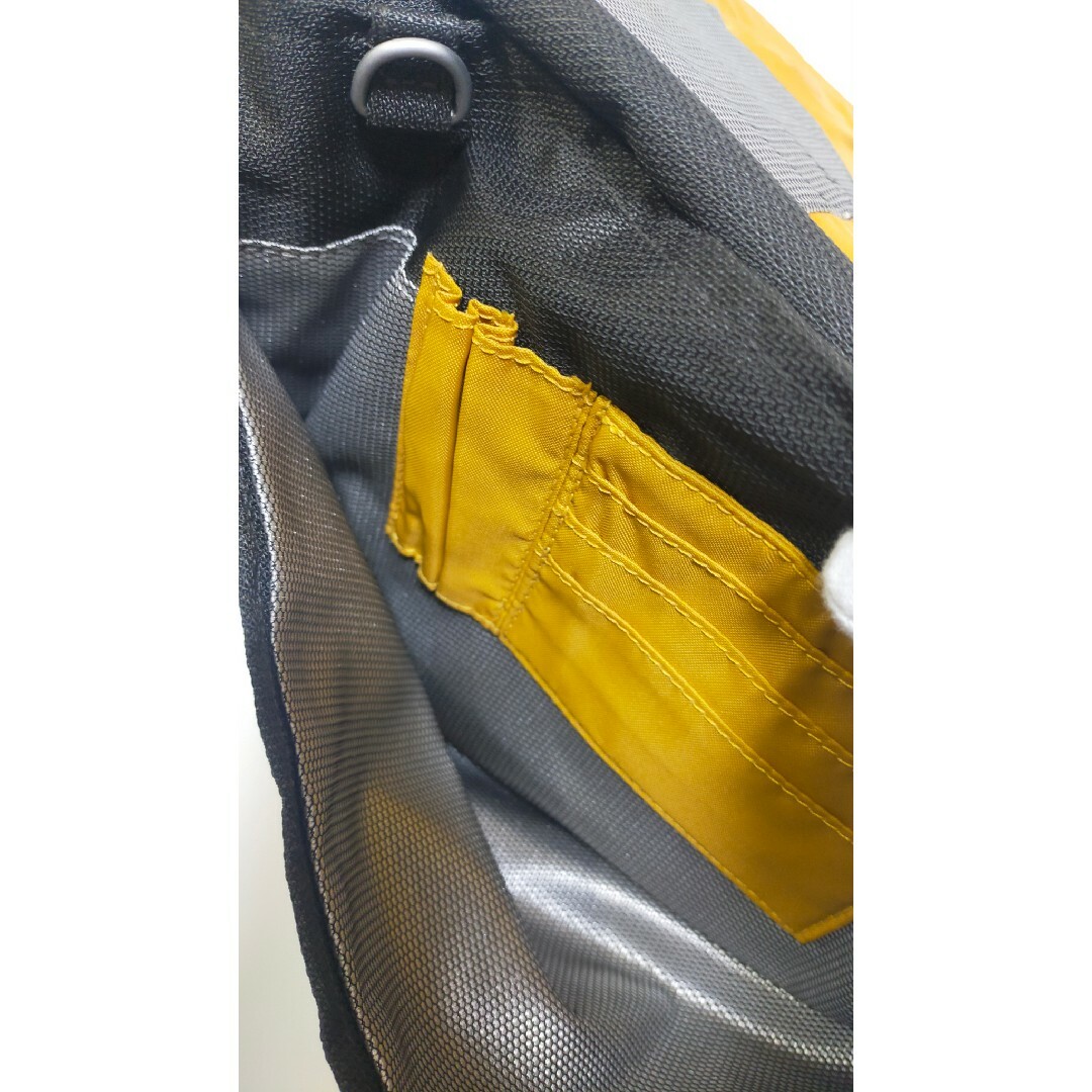 TUMI(トゥミ)の【希少】TUMI × DUCATI　トゥミ　ドゥカティ　コラボ　ショルダーバッグ メンズのバッグ(メッセンジャーバッグ)の商品写真