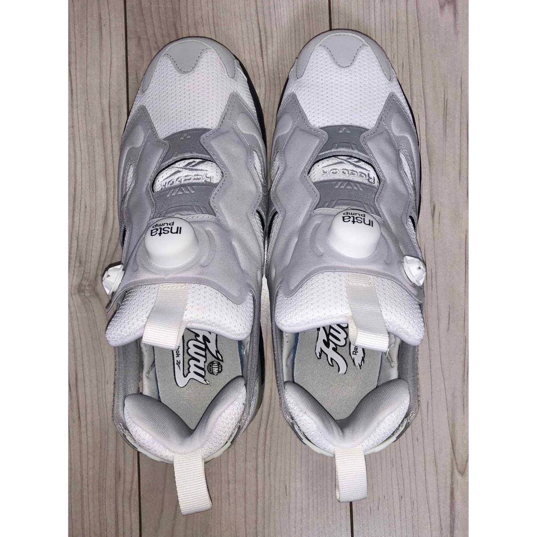 Reebok(リーボック)の24.5cm 良品 REEBOK PUMP FURY OG CHANEL グレー レディースの靴/シューズ(スニーカー)の商品写真