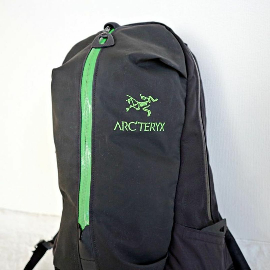 ARC'TERYX(アークテリクス)の✨美品✨通勤・通学・アウトドアに ARC'TERYX ARRO22 リュック メンズのバッグ(バッグパック/リュック)の商品写真