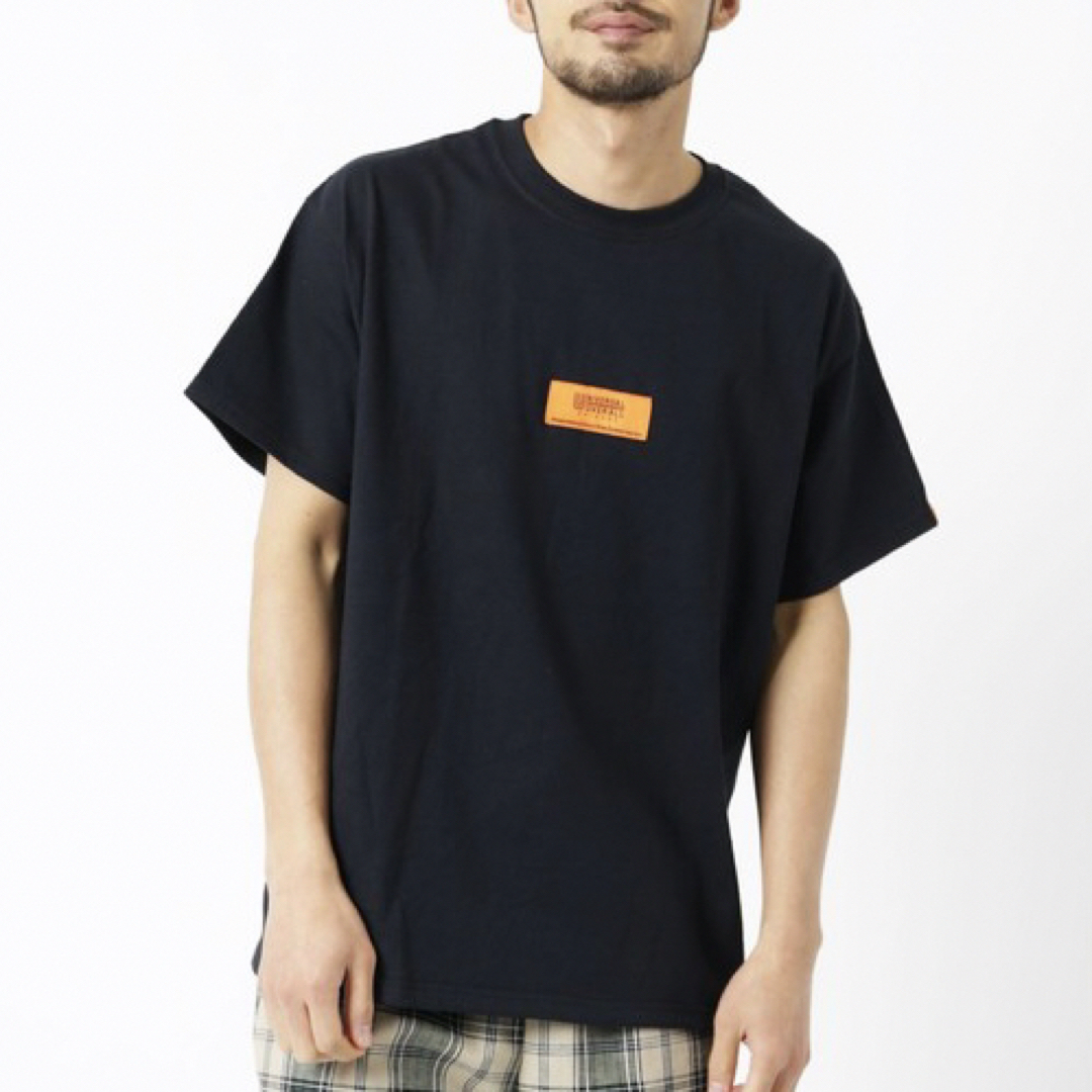 UNIVERSAL OVERALL(ユニバーサルオーバーオール)のsale3999 ⇊ 【M】ユニバーサルオーバーオール ボックスロゴTシャツ メンズのトップス(Tシャツ/カットソー(半袖/袖なし))の商品写真