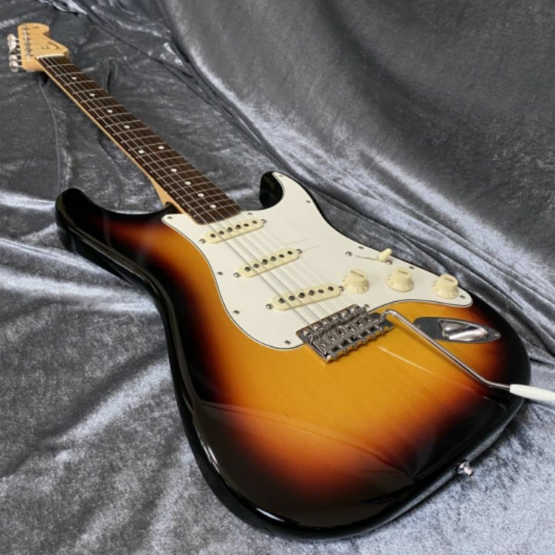 Fender(フェンダー)の美品 Fender Japan トラディショナル60sストラト 2020年製 楽器のギター(エレキギター)の商品写真