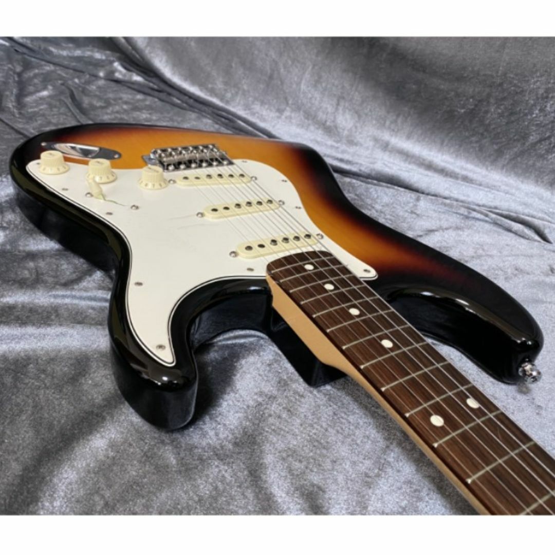 Fender(フェンダー)の美品 Fender Japan トラディショナル60sストラト 2020年製 楽器のギター(エレキギター)の商品写真