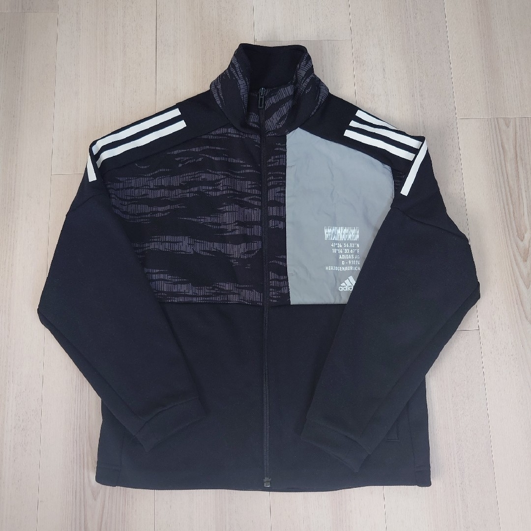 adidas(アディダス)のadidas  ジャージ上下セット　150.140サイズ違い キッズ/ベビー/マタニティのキッズ服男の子用(90cm~)(その他)の商品写真