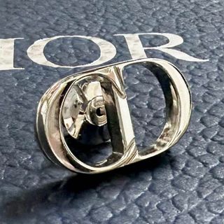 ディオール(Dior)の現行モデル✨極美品　DIOR　ピンブローチ　CD ICON　シルバー　メンズ(その他)