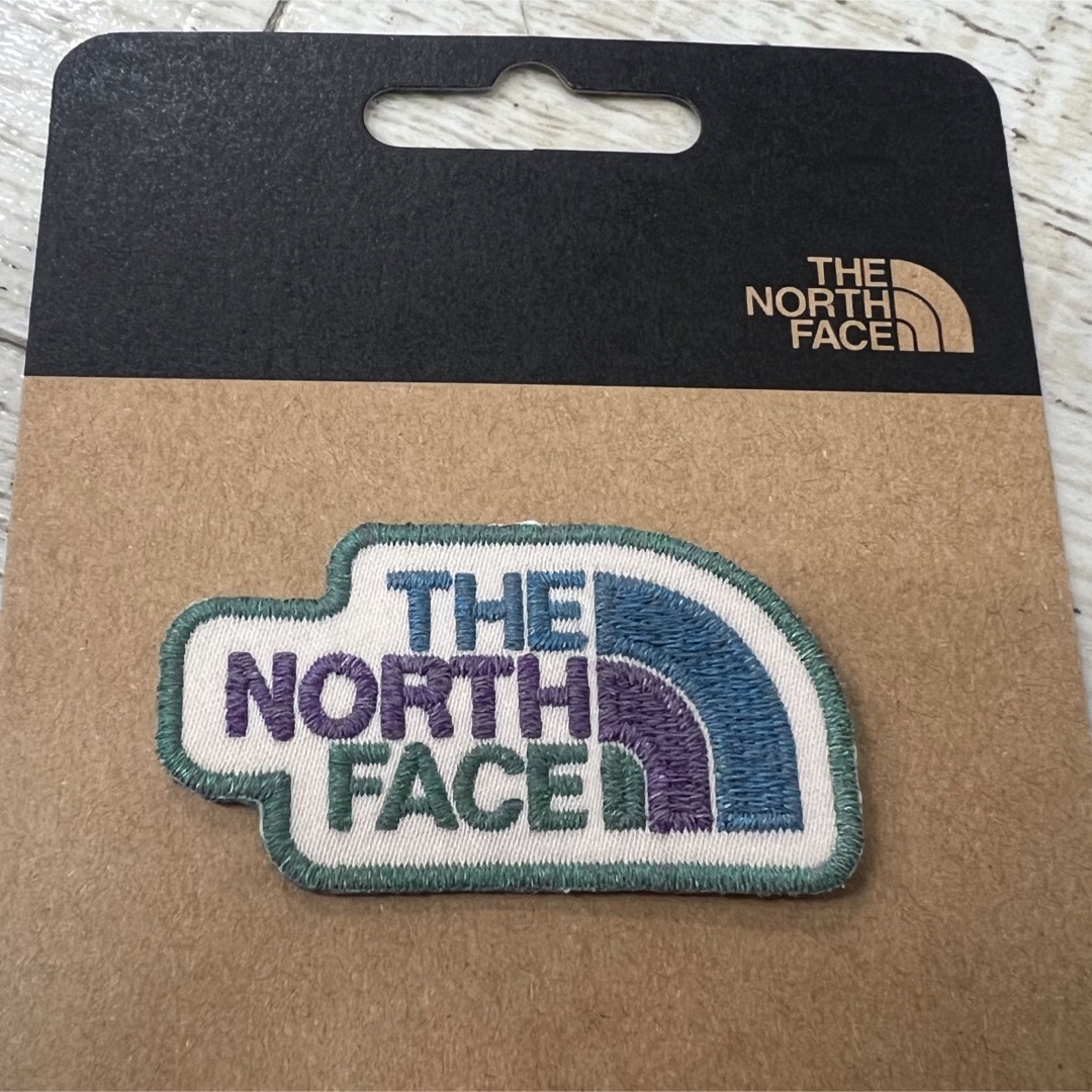 THE NORTH FACE(ザノースフェイス)のアイロン ワッペン　新品　ノースフェイス 光る メンズのファッション小物(その他)の商品写真