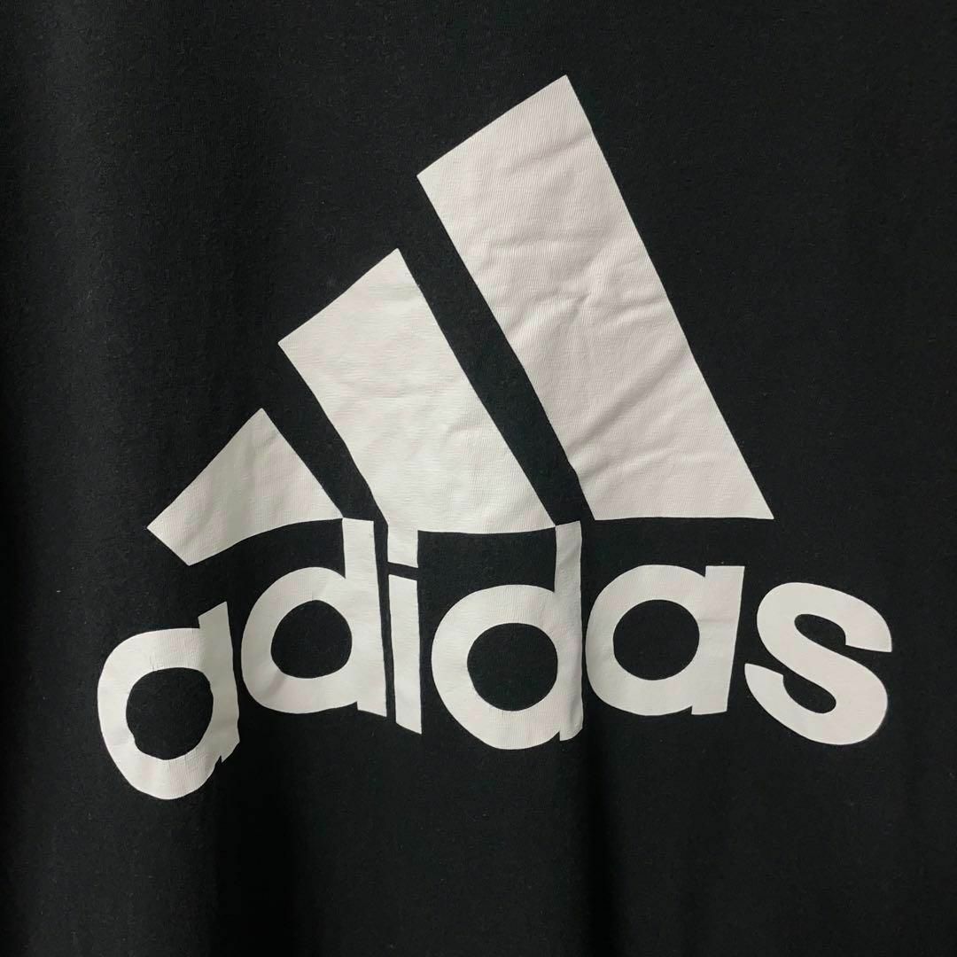 adidas(アディダス)のアディダス アメリカ古着 パフォーマンスロゴプリントTシャツ半袖ブラックメンズ メンズのトップス(Tシャツ/カットソー(半袖/袖なし))の商品写真