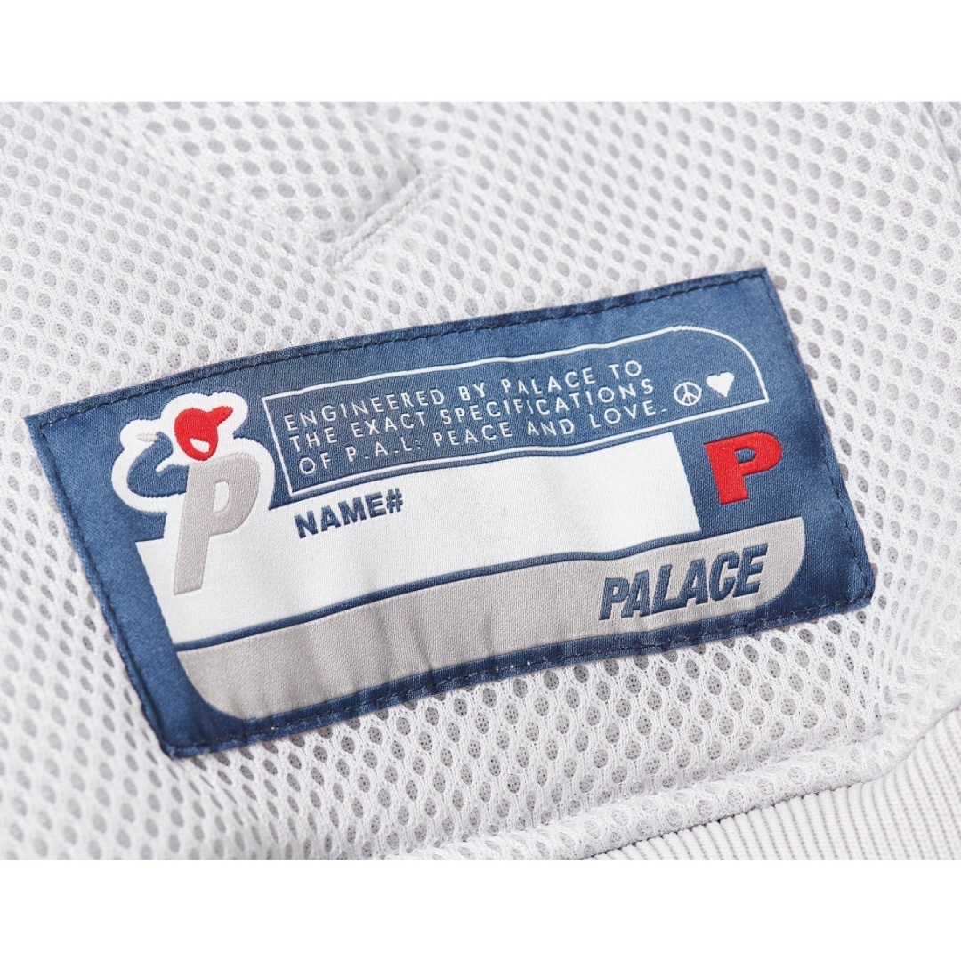 PALACE(パレス)のPALACE MESHER JACKET ARCTIC GREY Mサイズ メンズのジャケット/アウター(ブルゾン)の商品写真