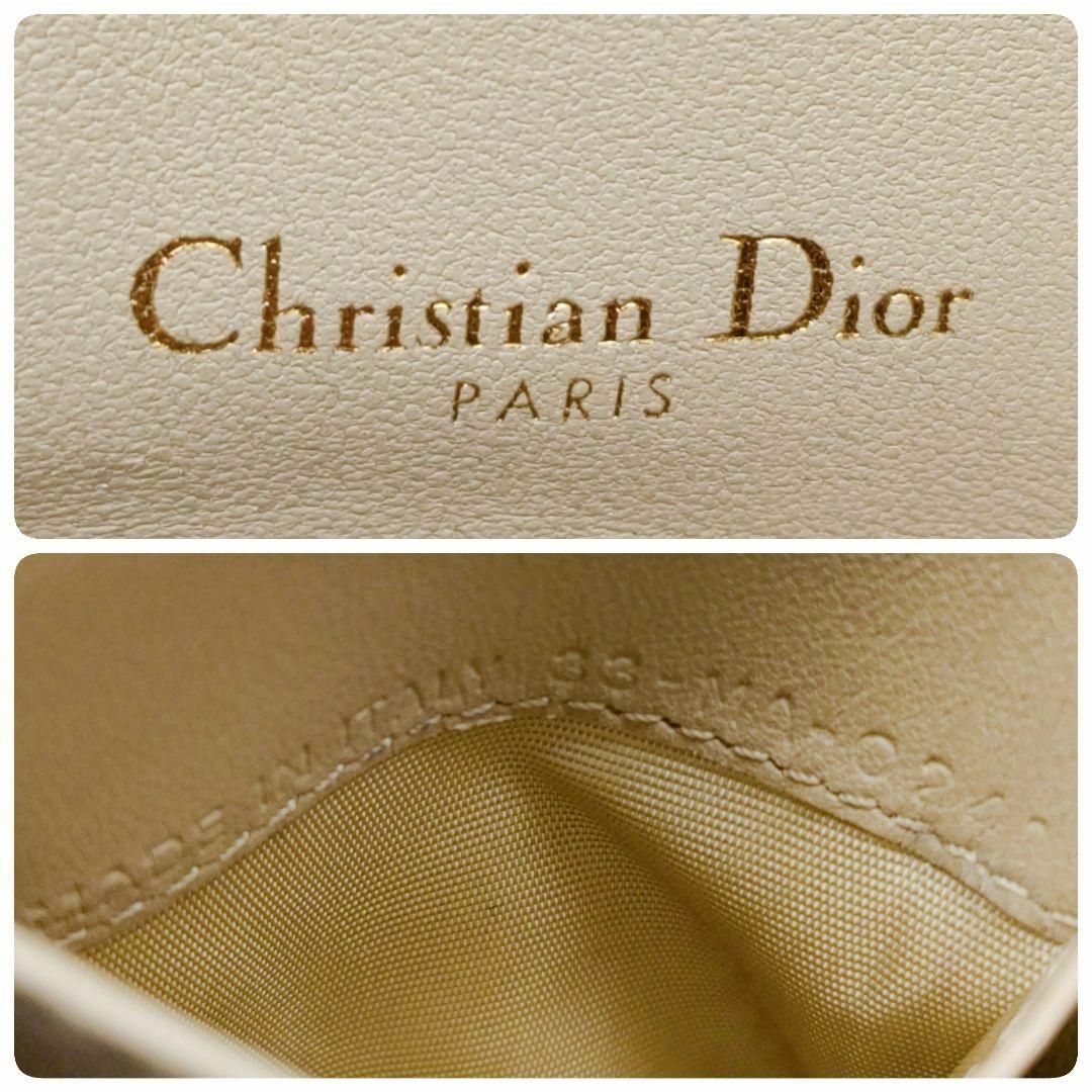 Christian Dior(クリスチャンディオール)のディオール　三つ折り財布　モンテーニュコンパクトウォレット　カナージュ　ベージュ レディースのファッション小物(財布)の商品写真