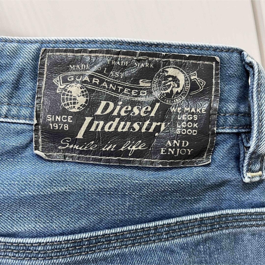 DIESEL(ディーゼル)のDiesel ディーゼル　ブルーデニム メンズのパンツ(デニム/ジーンズ)の商品写真