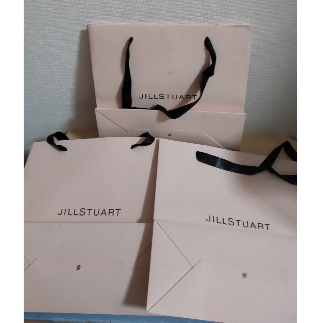 JILLSTUART(ジルスチュアート)の【used】ジルスチュアート　ショッピング紙袋大サイズ11枚 レディースのバッグ(ショップ袋)の商品写真