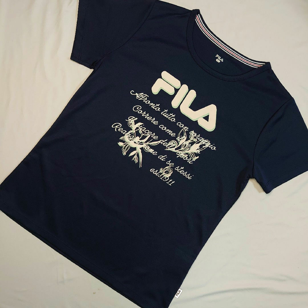 FILA(フィラ)の【美品】FILA ストレッチ Tシャツ Lサイズ ネイビー レディースのトップス(Tシャツ(半袖/袖なし))の商品写真