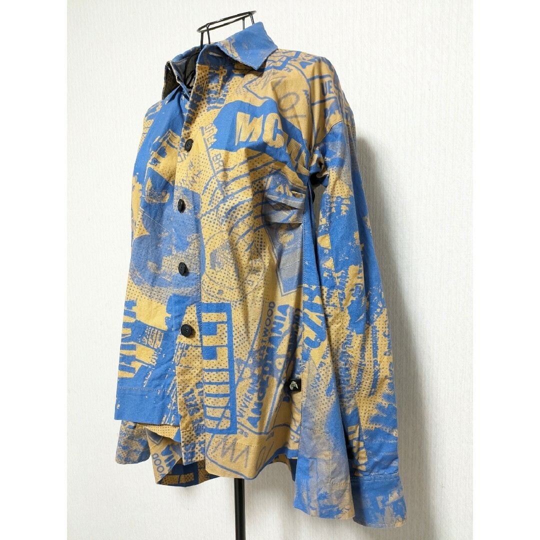 Vivienne Westwood(ヴィヴィアンウエストウッド)のvivienne westwood パッケージプリント 変形 ビッグシャツ レディースのトップス(シャツ/ブラウス(長袖/七分))の商品写真