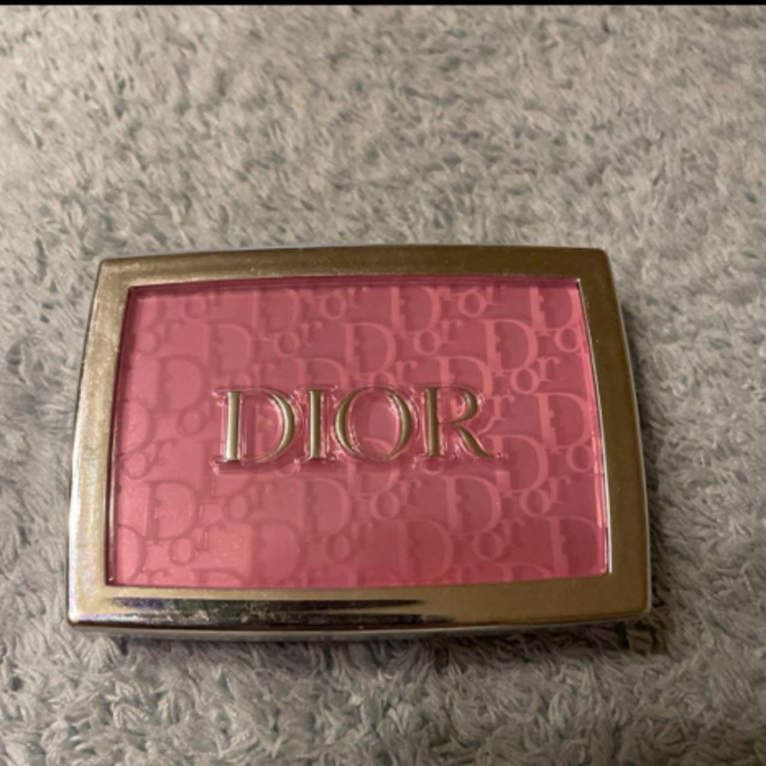 Dior(ディオール)のディオール Dior バックステージ ロージーグロウ001 ピンク チーク コスメ/美容のベースメイク/化粧品(フェイスカラー)の商品写真