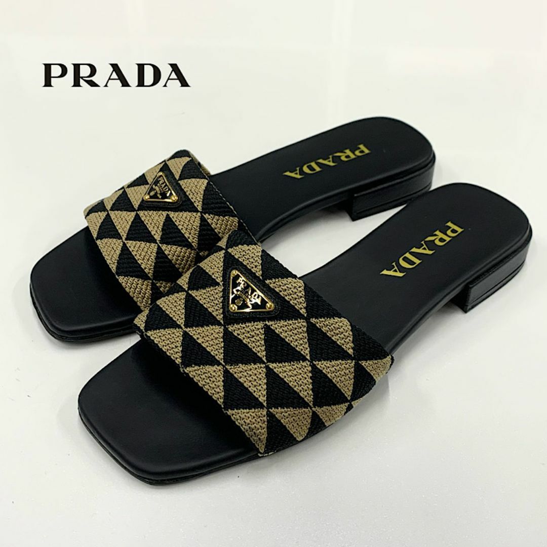 PRADA(プラダ)の8972 プラダ ファブリック ロゴプレート トライアングル フラットサンダル  レディースの靴/シューズ(サンダル)の商品写真