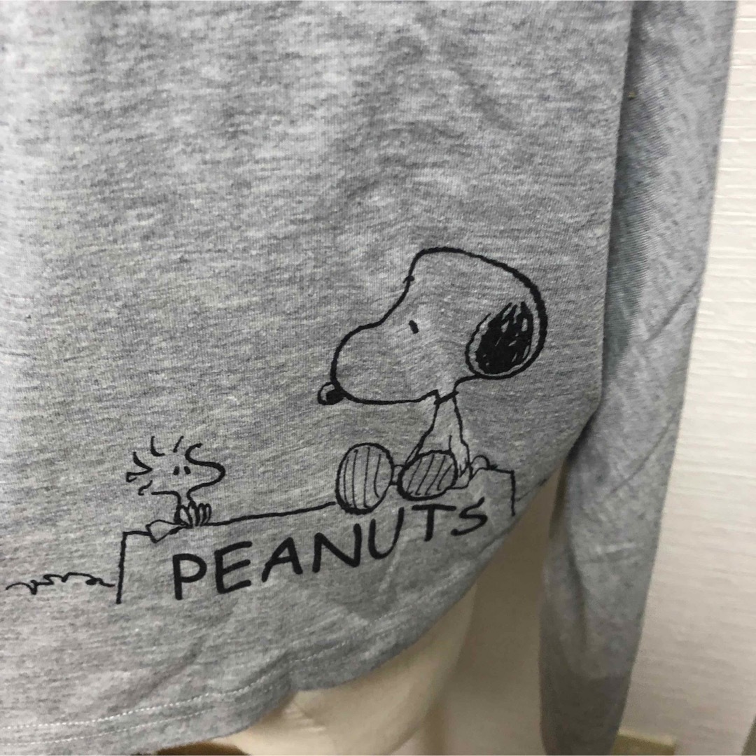 SNOOPY(スヌーピー)のスヌーピー ショート丈 長袖Tシャツ カットソー レディースのトップス(Tシャツ(長袖/七分))の商品写真